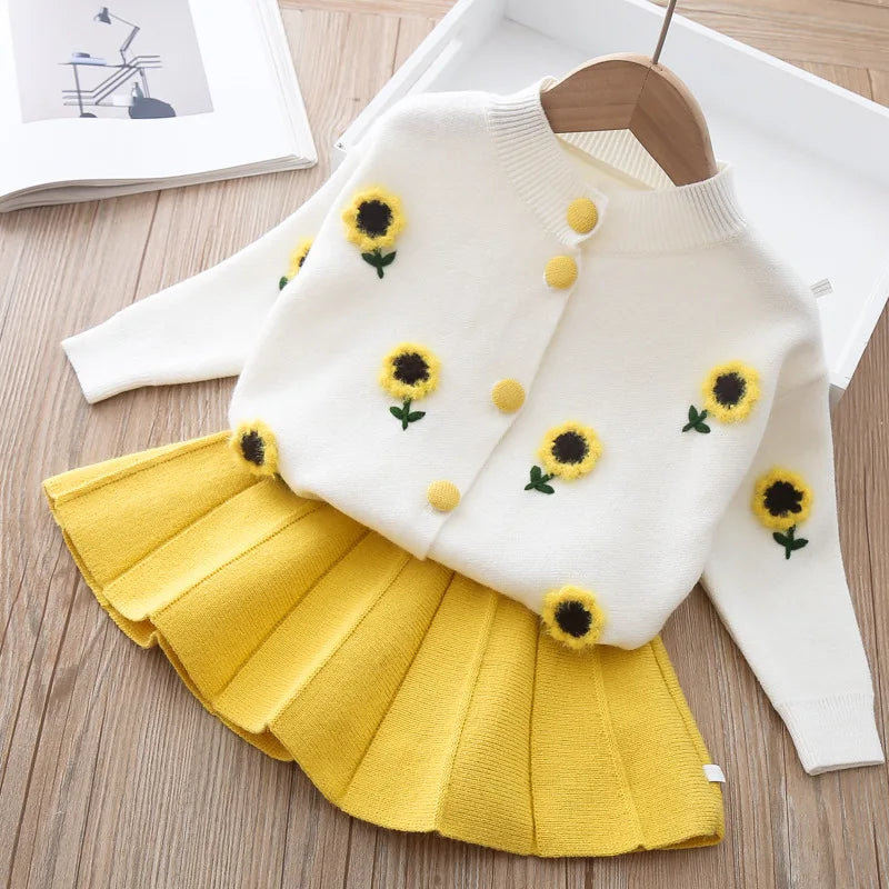 Ensemble cardigan et jupe jaune