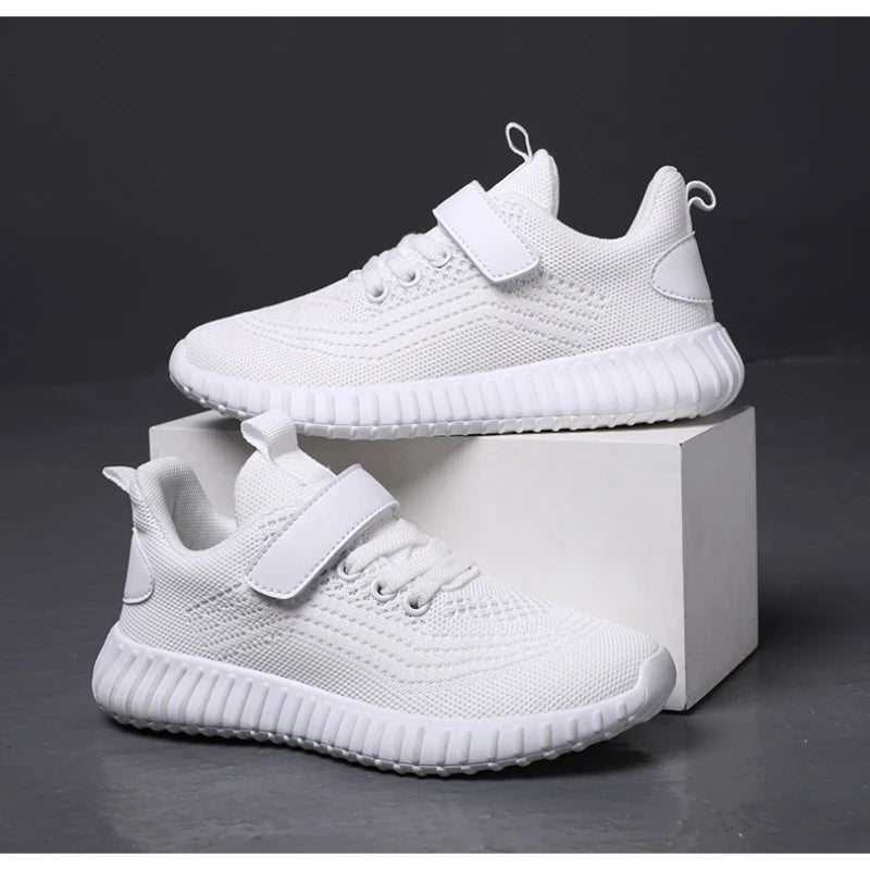 Chaussures de course d'été en maille  blanches