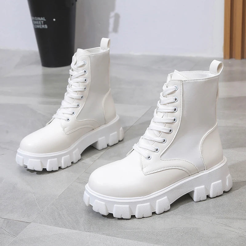 Bottes femmes à lacets blanches