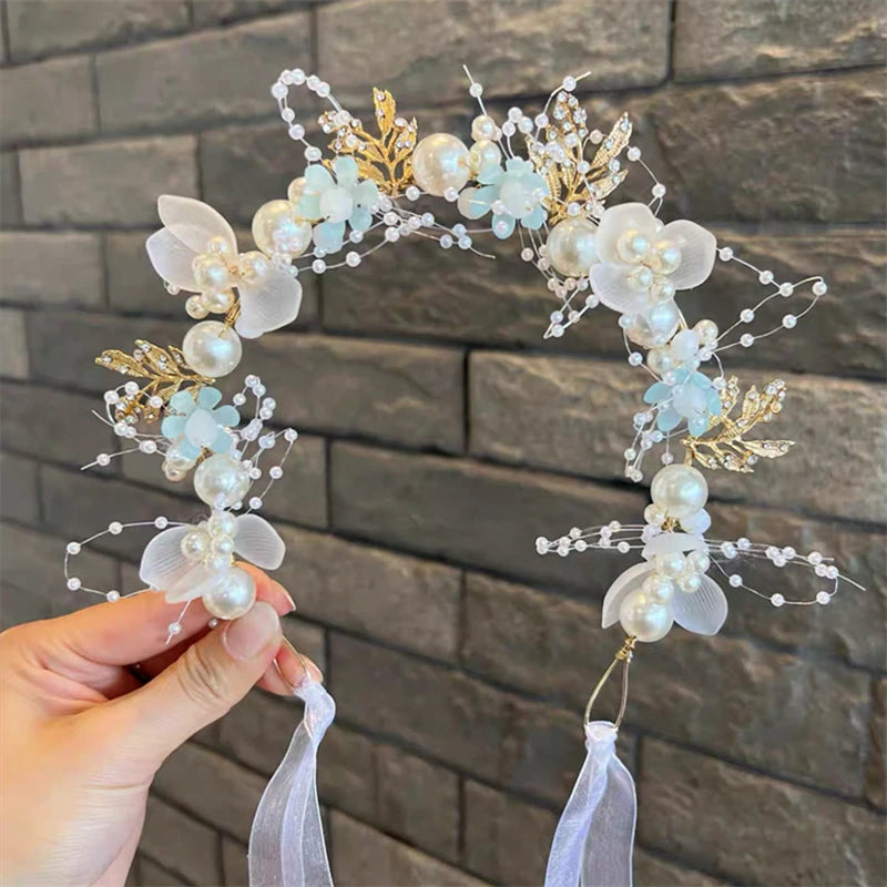 Couronne de fleurs et de perles glamour
