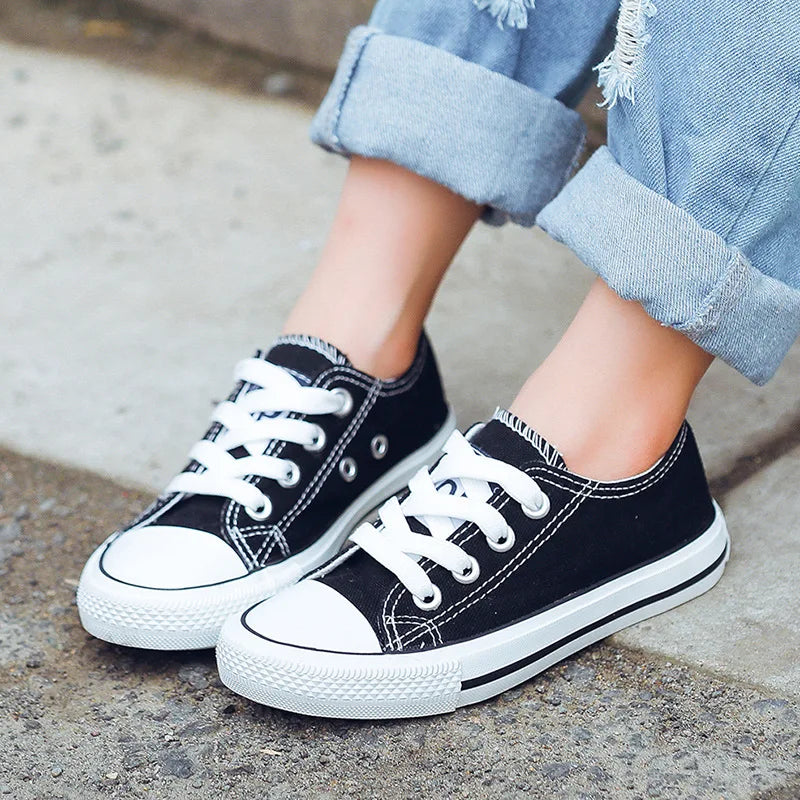 Baskets en toile noires