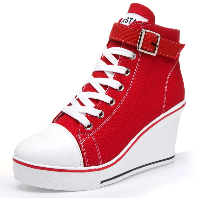 Chaussures en toile rouge