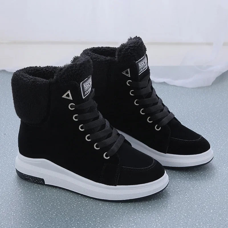 Bottines chaudes en peluche de couleur noiire