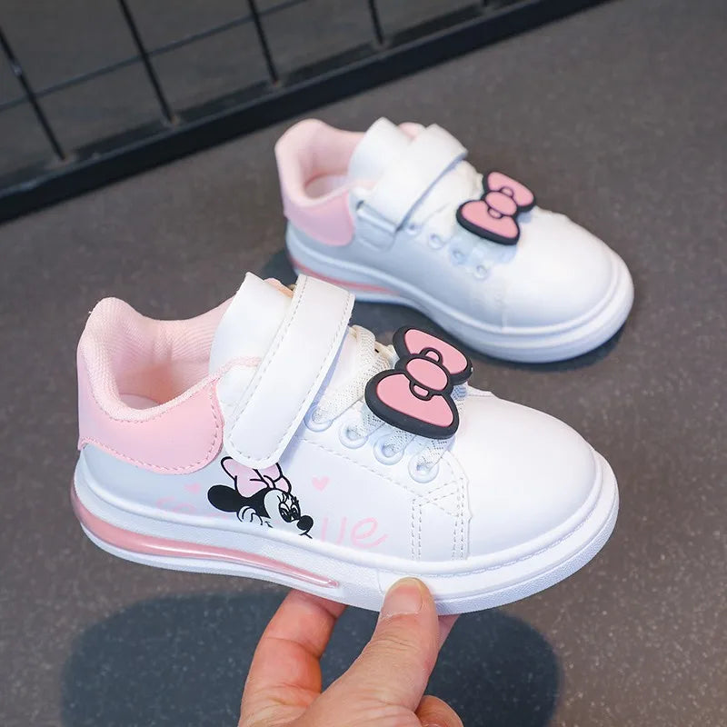 Chaussures blanches et roses Disney