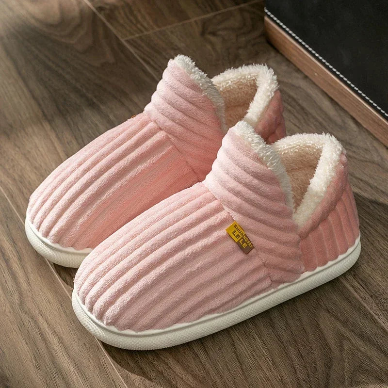 Pantoufles en peluche rose