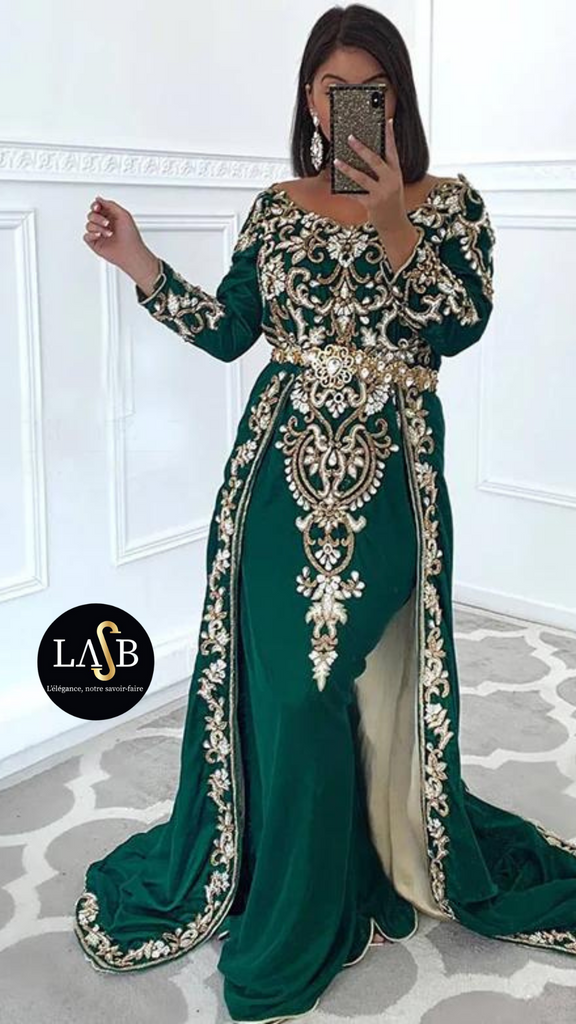 Caftan vert brodé à la main