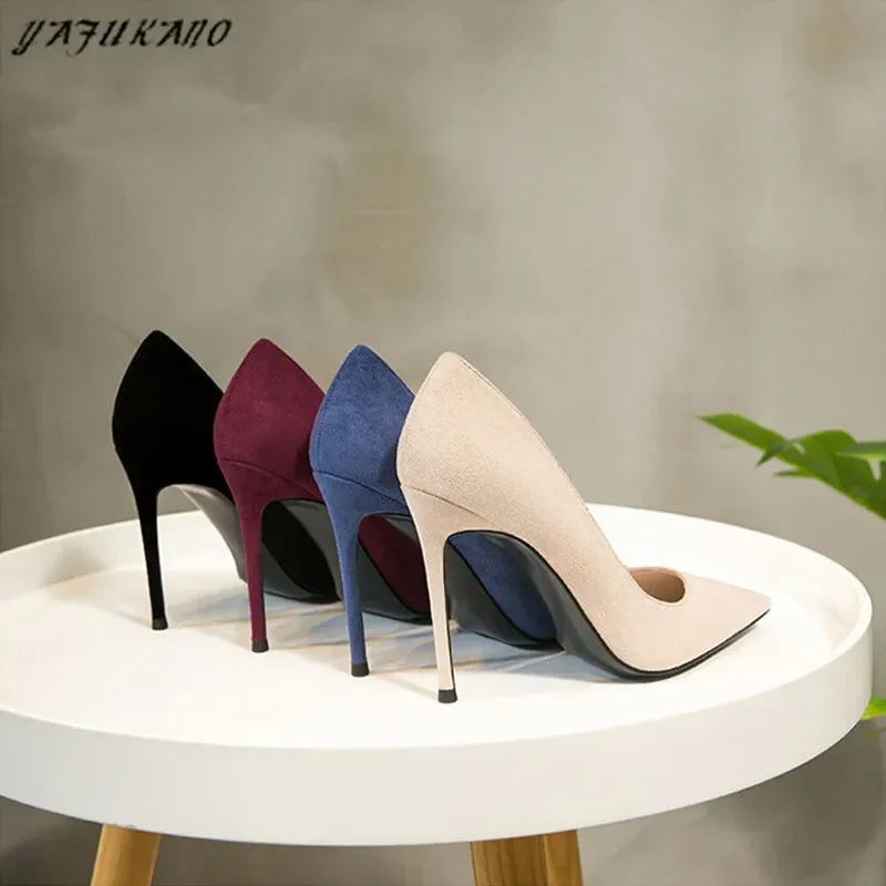 Chaussures de bureau élégantes pour femmes en 4 coloris : nude - noir- bleu ou bordeaux