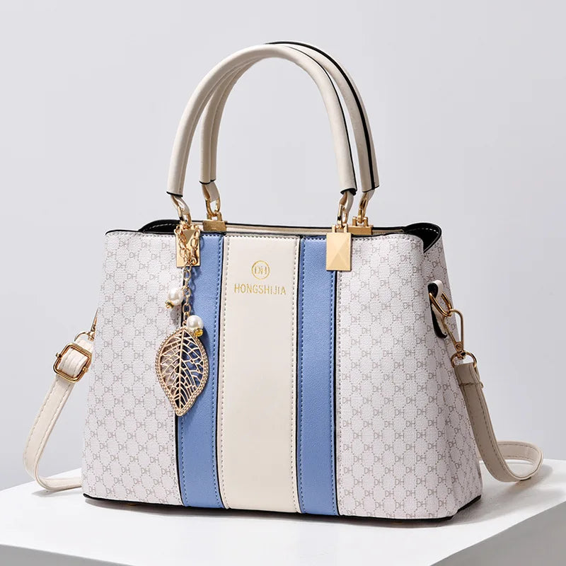 Sac à main à bandoulière tendance bleu ciel