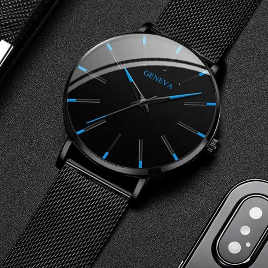 Montre posée sur un bureau